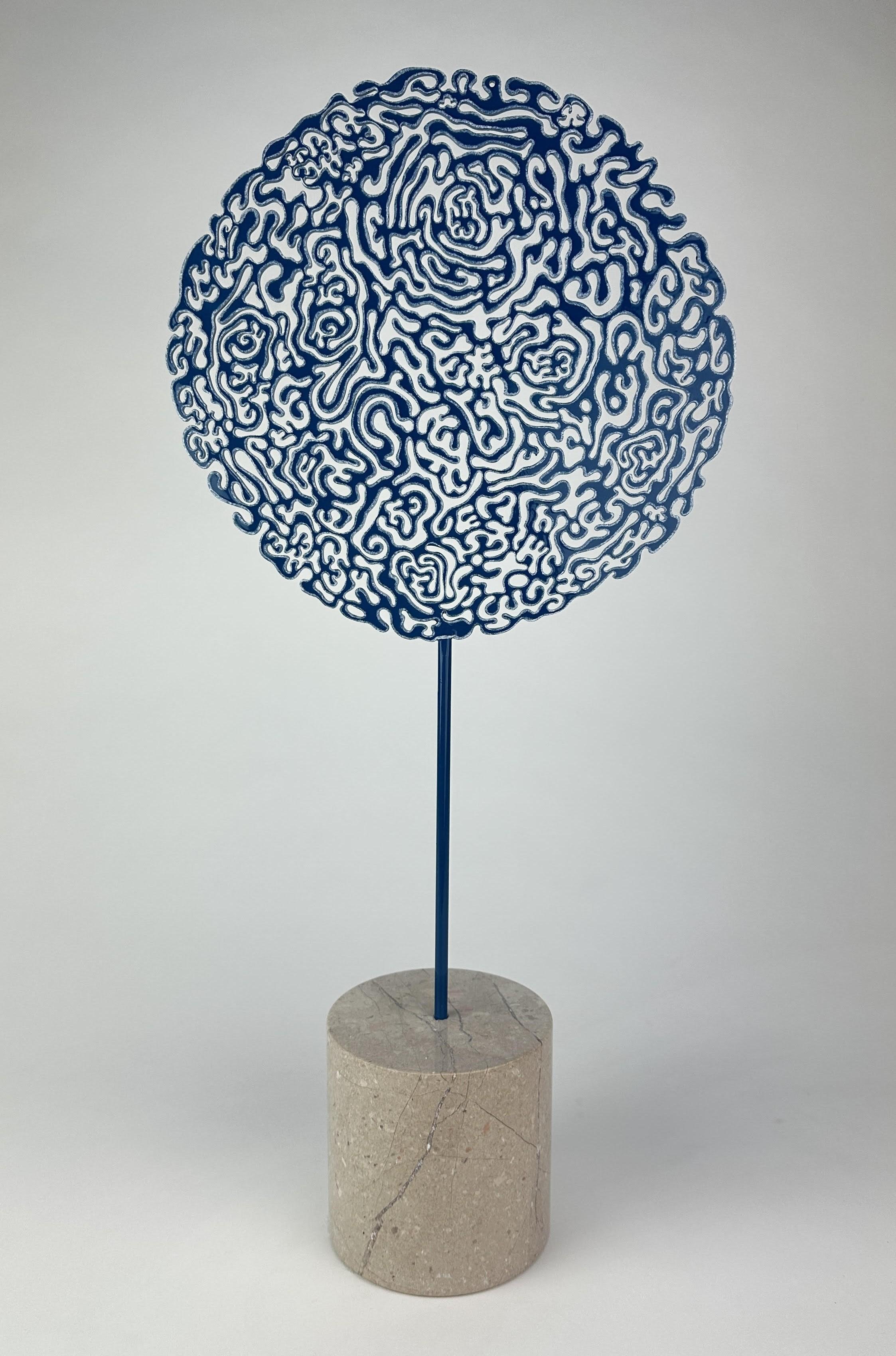 CORAL CEREBRO CON PEDESTAL, steel with unique patina